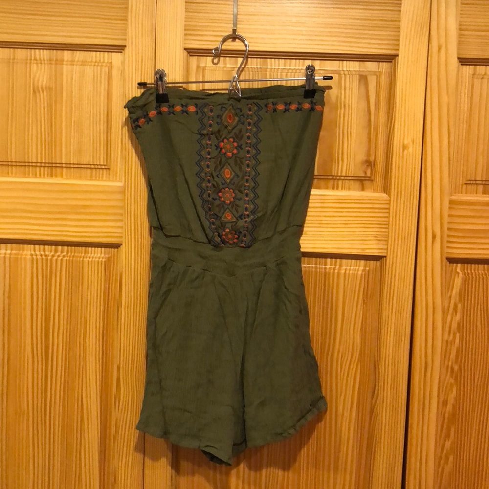 Women’s Strapless Romper
